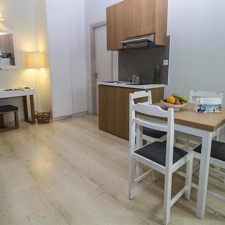 Elia Stalos Apartments Agia Marina Exteriör bild